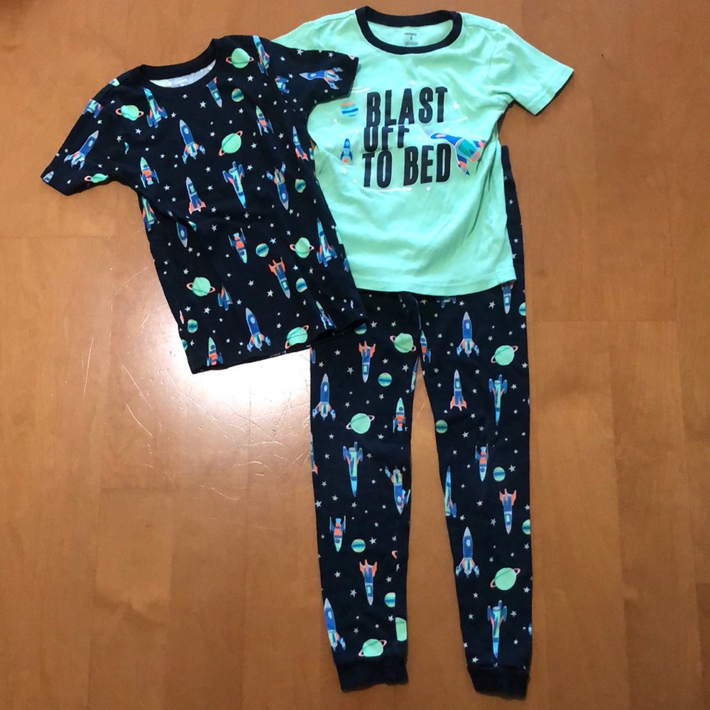 Carter’s Blast Off to Bed 3 piece short sleeved pajama set size 8